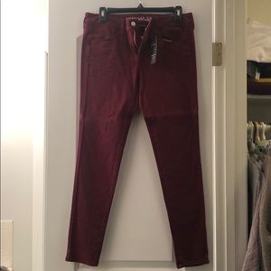 NWT American Eagle Maroon/burgundy skinny jeans